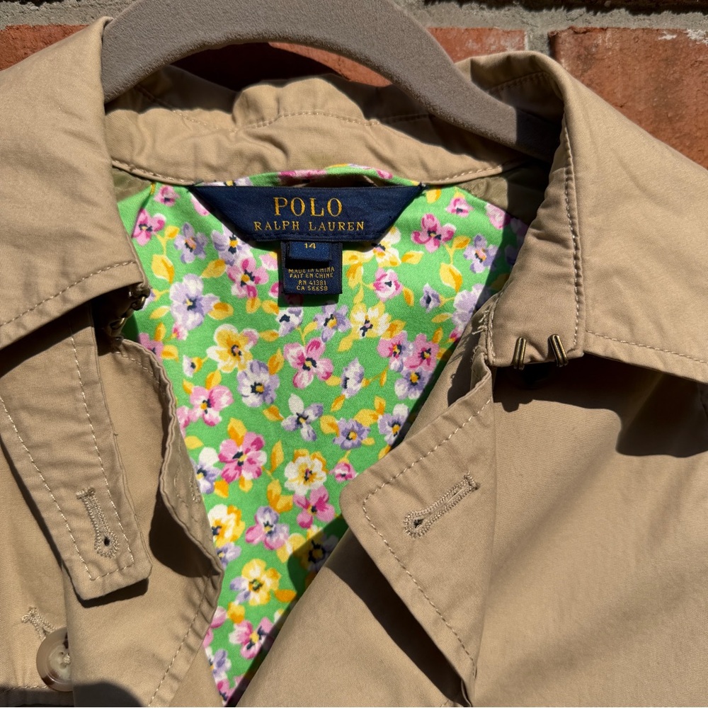 Ralph Lauren Girl’s Tan Double-Breasted Belted Trench Coat Size 14 - Picture 7 of 11
